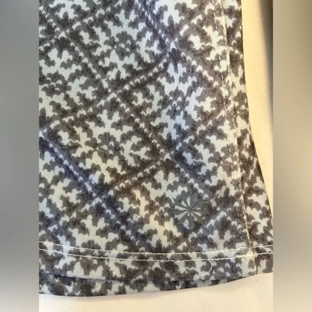 Athleta skirt size